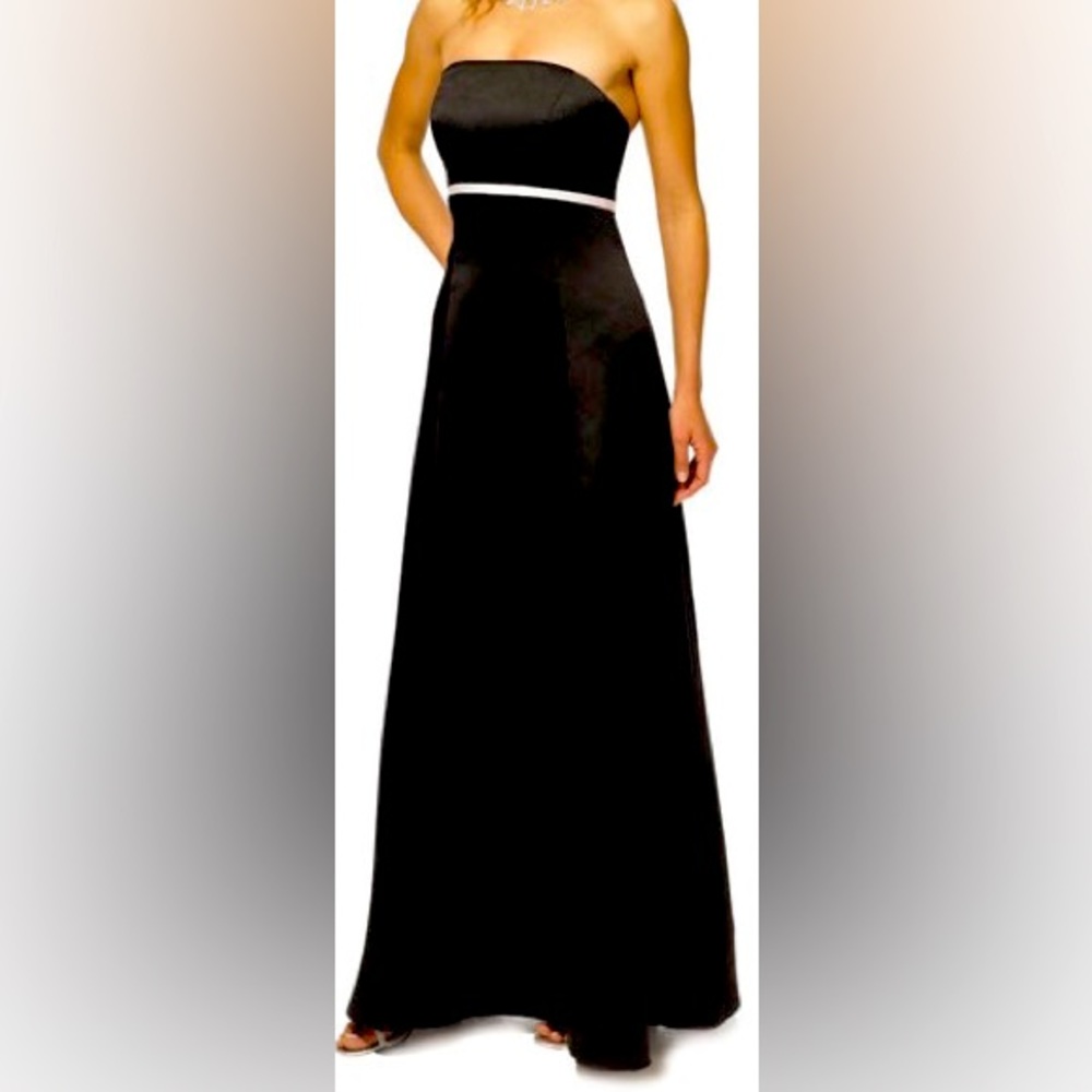 Alexa II size 6. Strapless bridesmaid dress